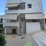 アパート Xhani Sarandë
